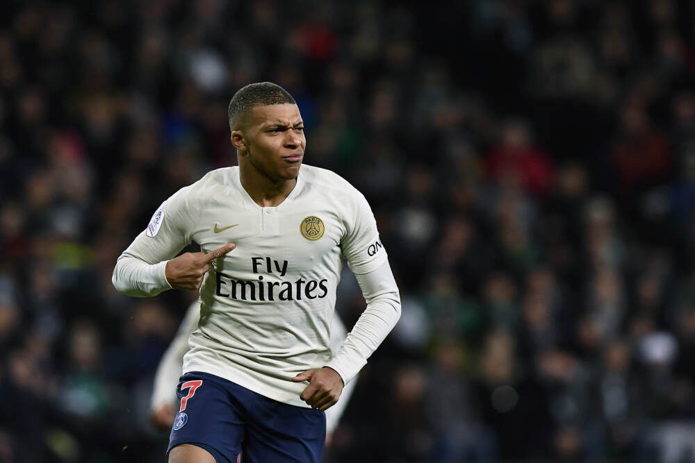 全球首场万人无人机足球大赛，明年2月在成都举行！